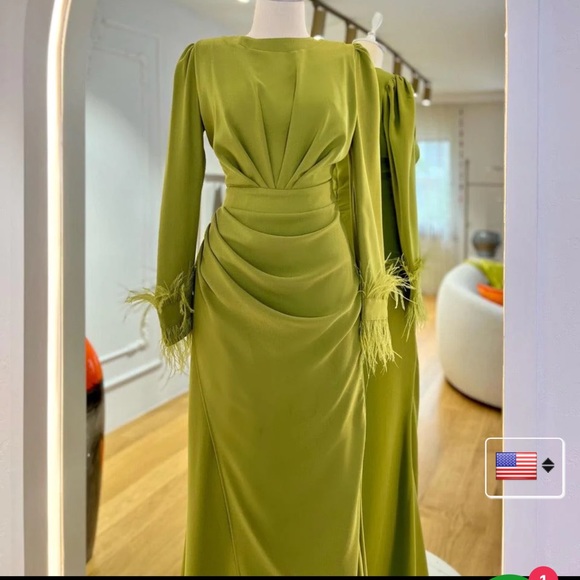 Evening Dress - Picture 4 of 5